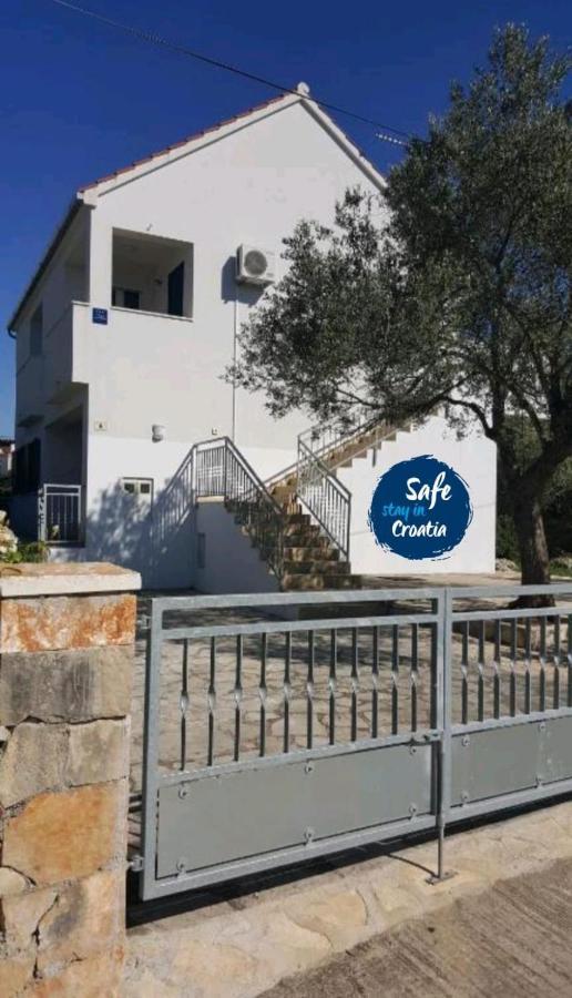 Apartmani Lomar Stari Grad  Exteriér fotografie
