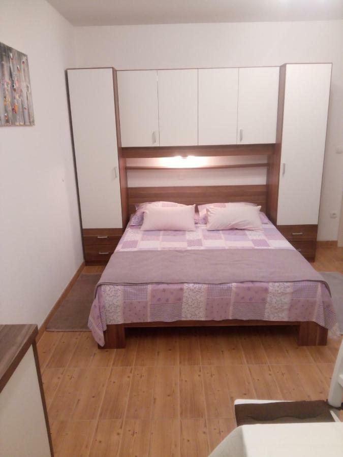 Apartmani Lomar Stari Grad  Exteriér fotografie