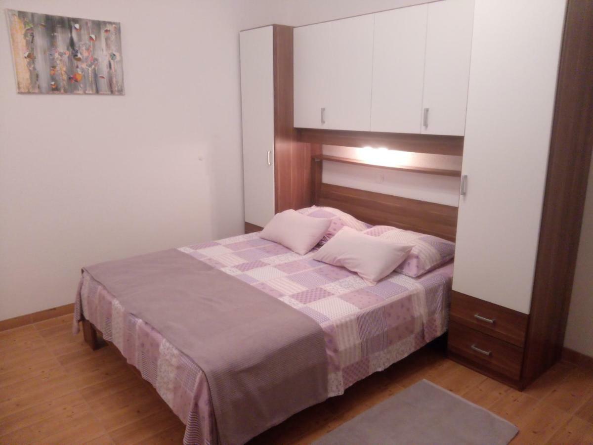 Apartmani Lomar Stari Grad  Exteriér fotografie