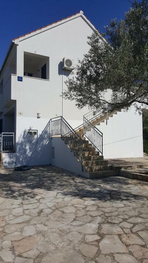 Apartmani Lomar Stari Grad  Exteriér fotografie
