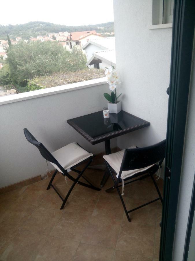 Apartmani Lomar Stari Grad  Exteriér fotografie