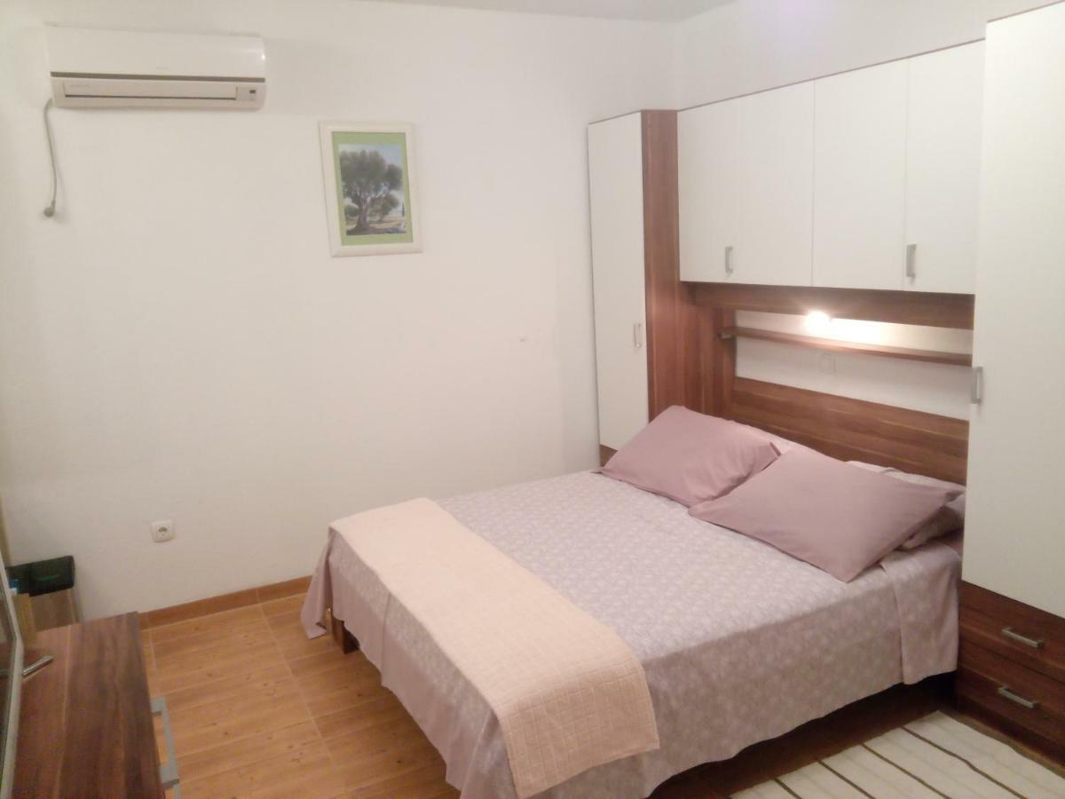 Apartmani Lomar Stari Grad  Exteriér fotografie