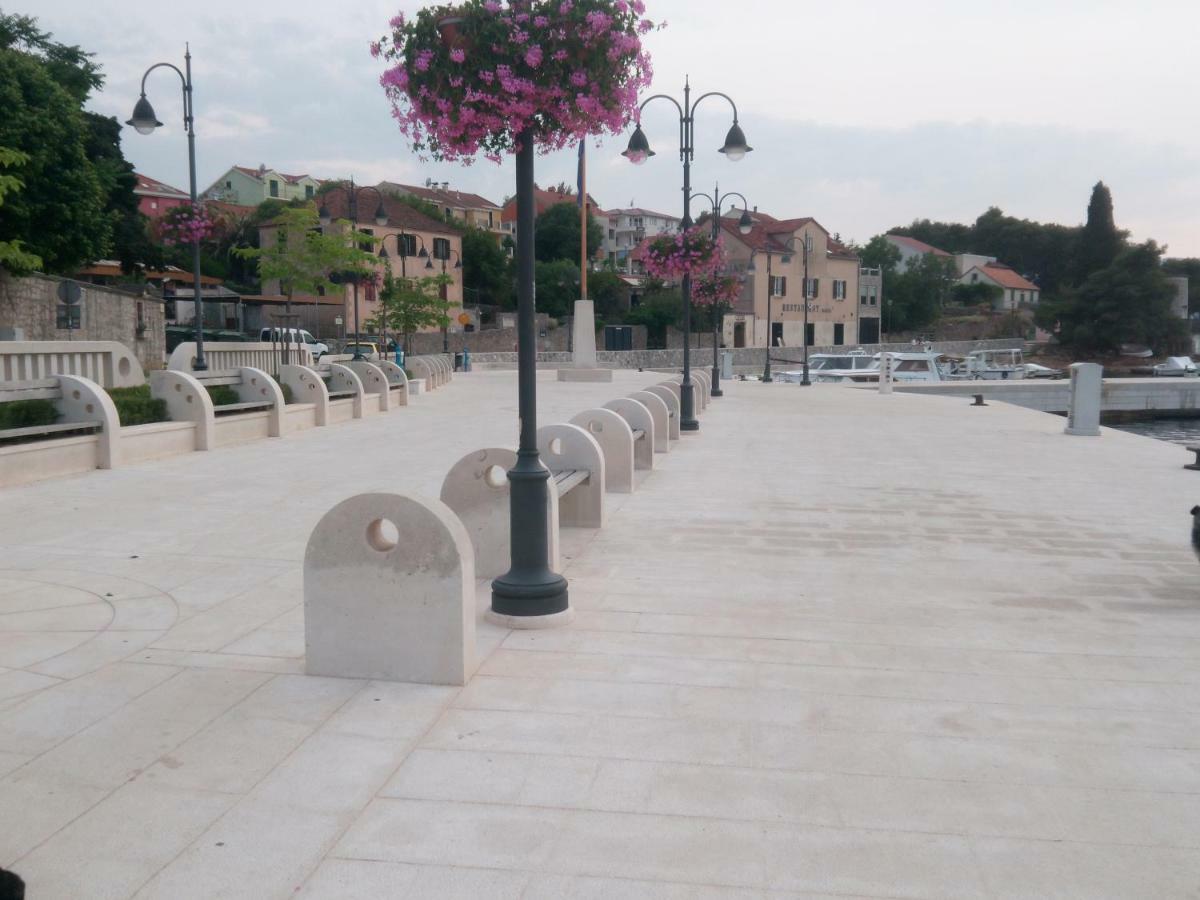 Apartmani Lomar Stari Grad  Exteriér fotografie